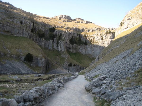 Approach to Goredale Scar