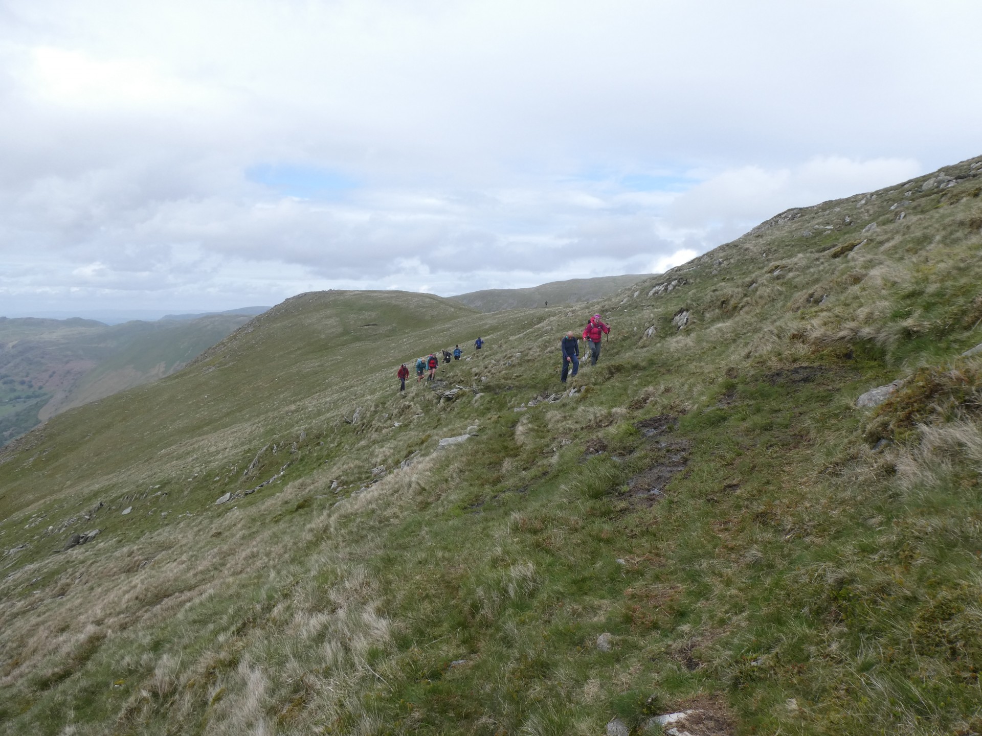 Contouring round Middle Dodd to Little Hart Crag